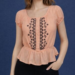 Vtg MISS DAISY Peach Floral Embroidered Cropped Peplum Top